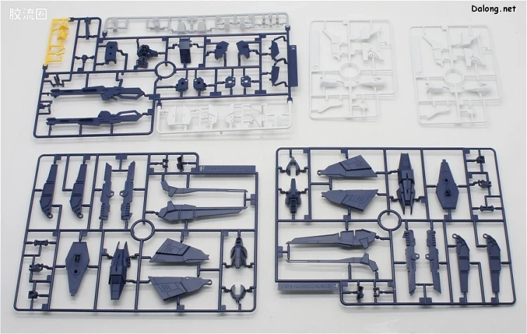 钢普拉Build 综合 HGBF 053 惊异强袭自由高达 - 图片